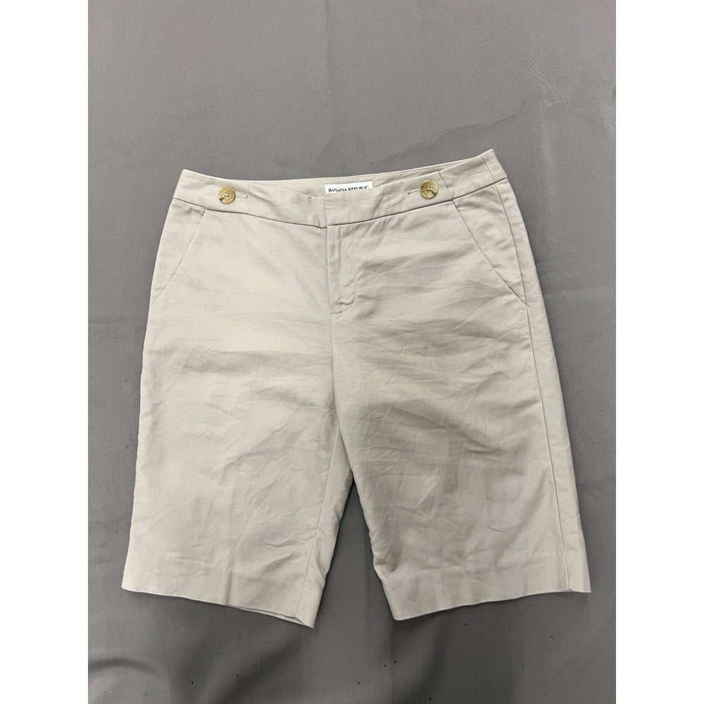 Banana Republic Women's Khaki Chino Shorts Size 2 Flat Front Pockets Stretch